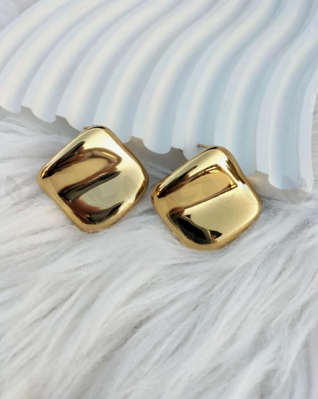 Gold Puff Stud