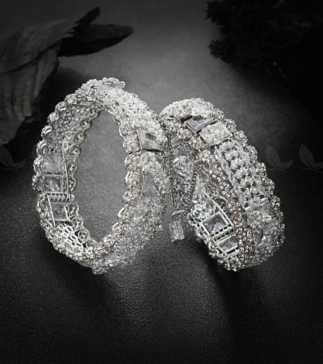 Shinora Bangles